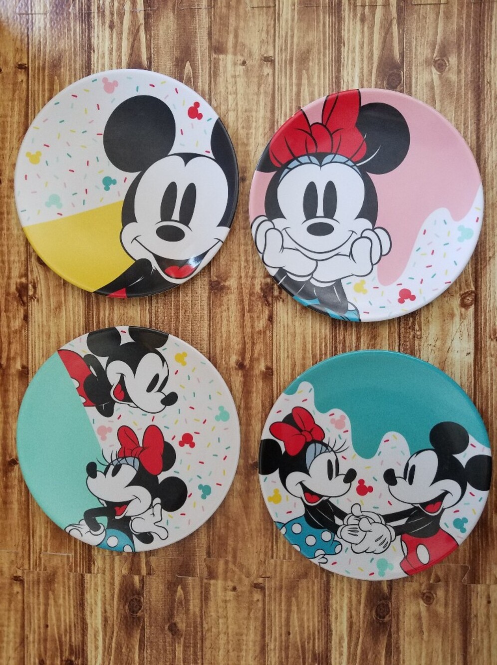 Disney Eats Mickey & Minnie Ice Cream Melamine Plate Set Plates Plastic